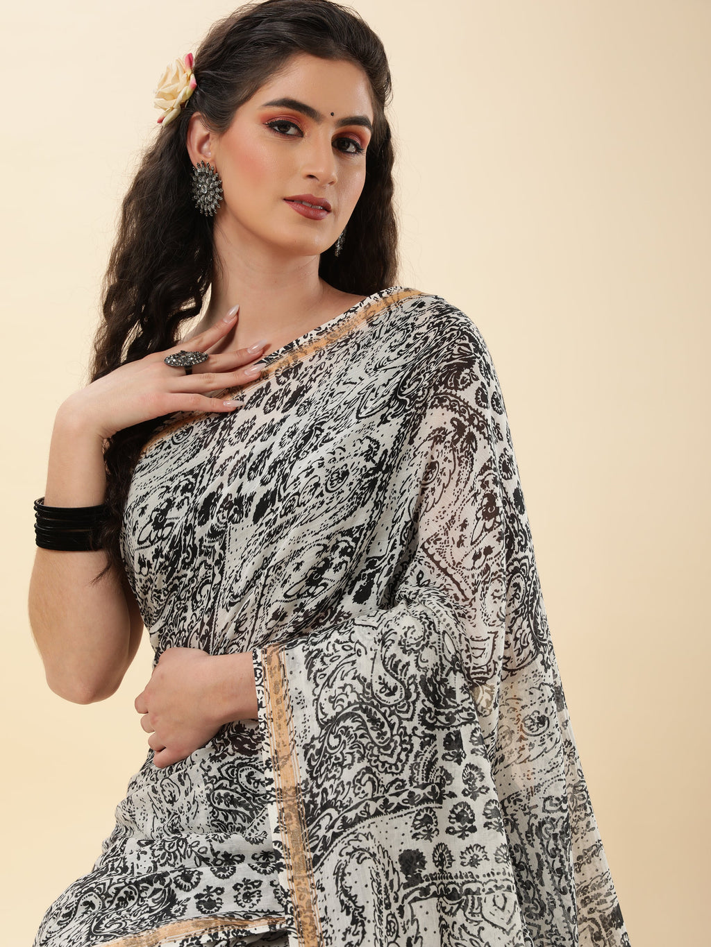 BLACK & WHITE VISCOSE MUL DIGITAL PRINTED SAREE