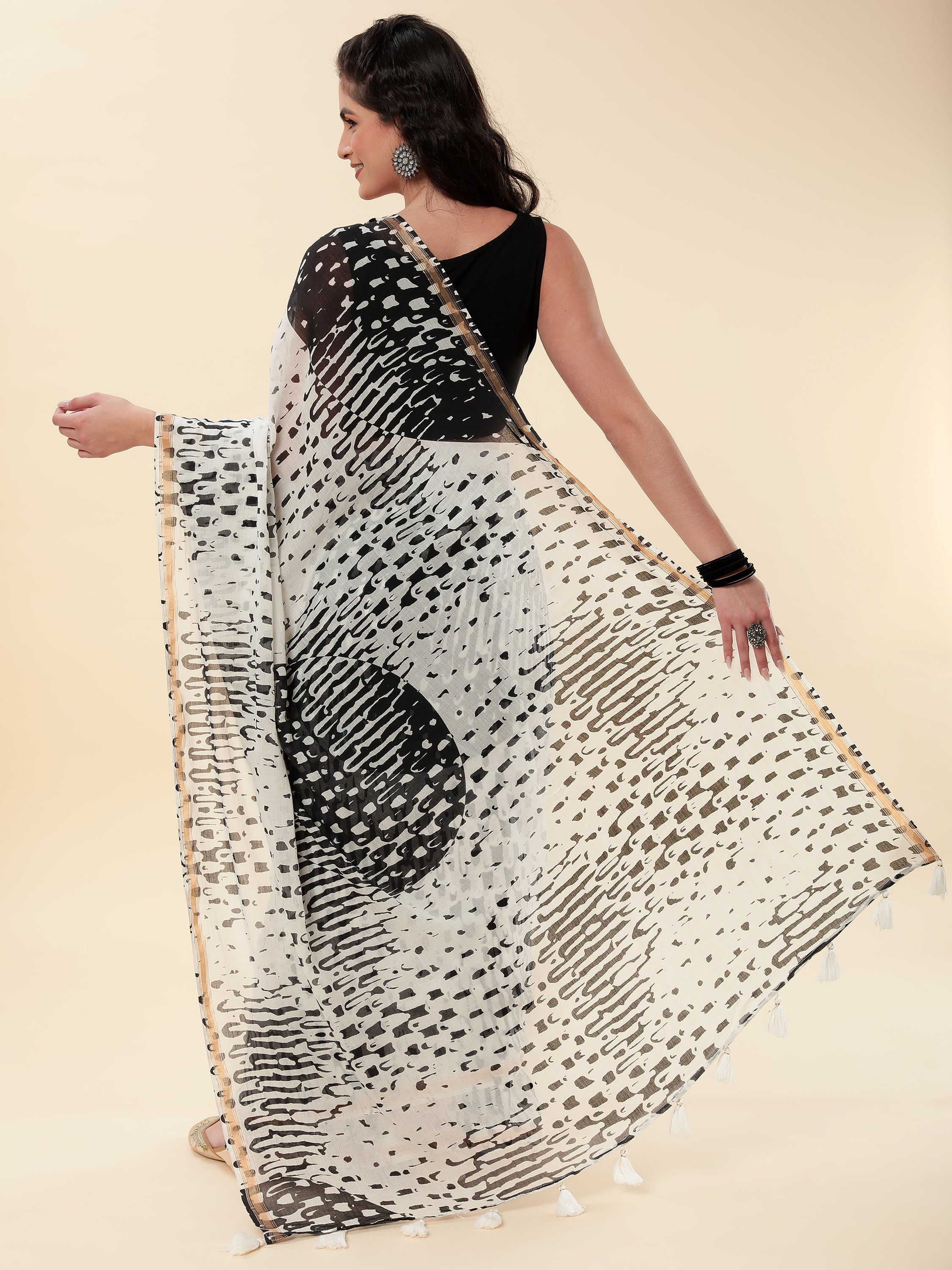 BLACK & WHITE VISCOSE MUL LIVA DIGITAL PRINTED SAREE