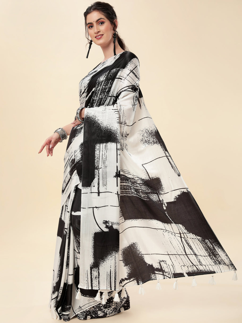 BLACK & WHITE MONOCHROME ABSTRACT PRINT SAREE