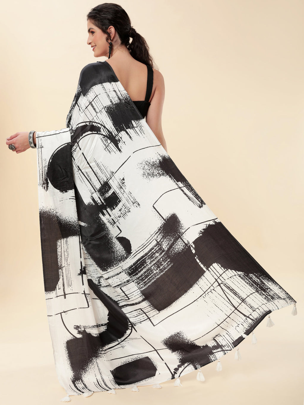 BLACK & WHITE MONOCHROME ABSTRACT PRINT SAREE