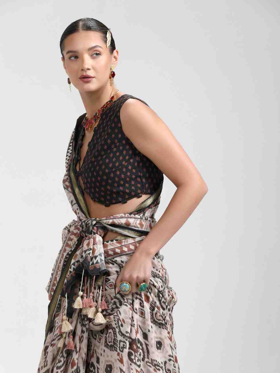 BEIGE & BLACK VISCOSE MUL LIVA DIGITAL PRINTED SAREE