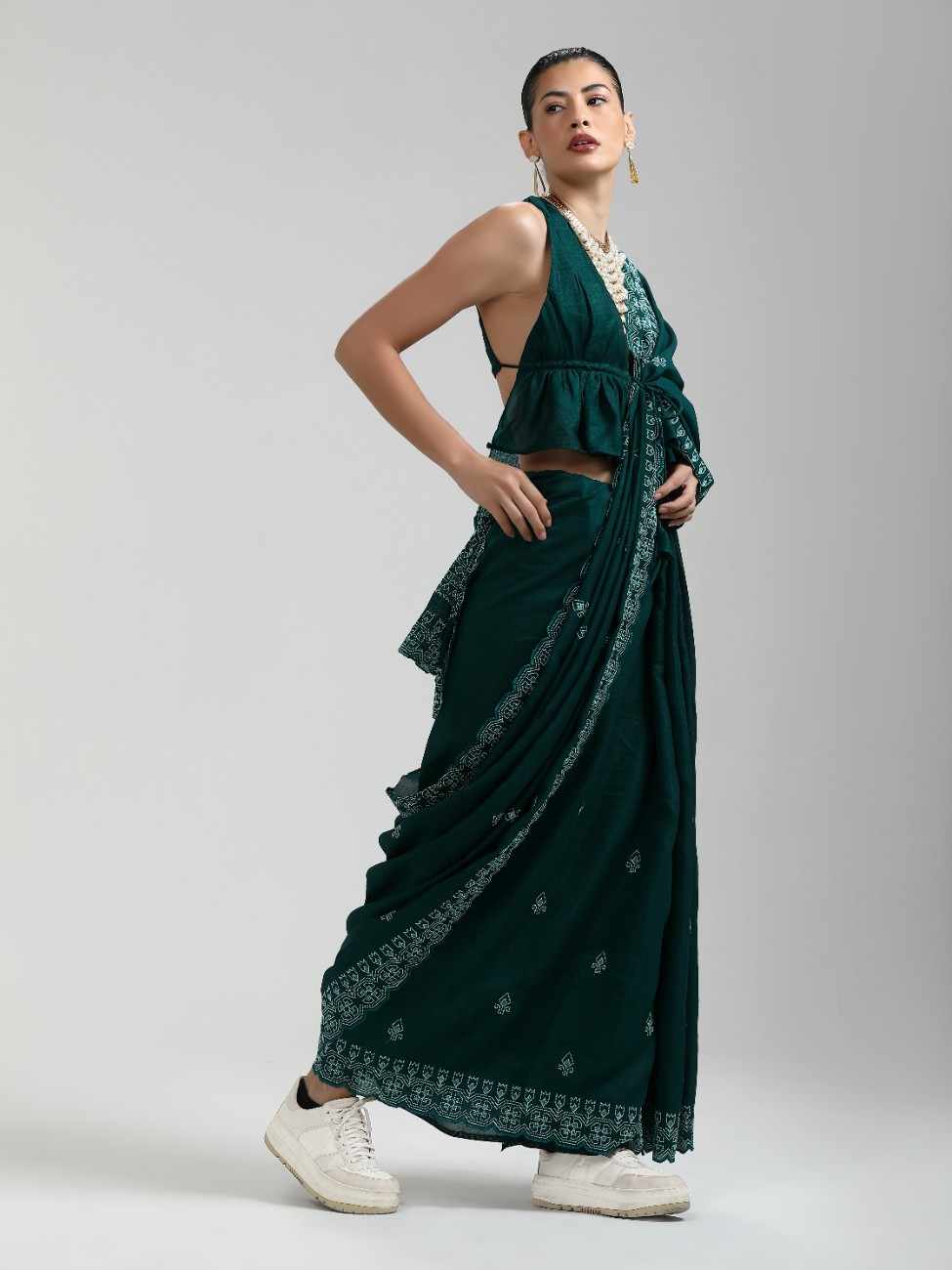 BOTTLE GREEN TITANIUM ART SILK KANTHA EMBROIDERY SAREE