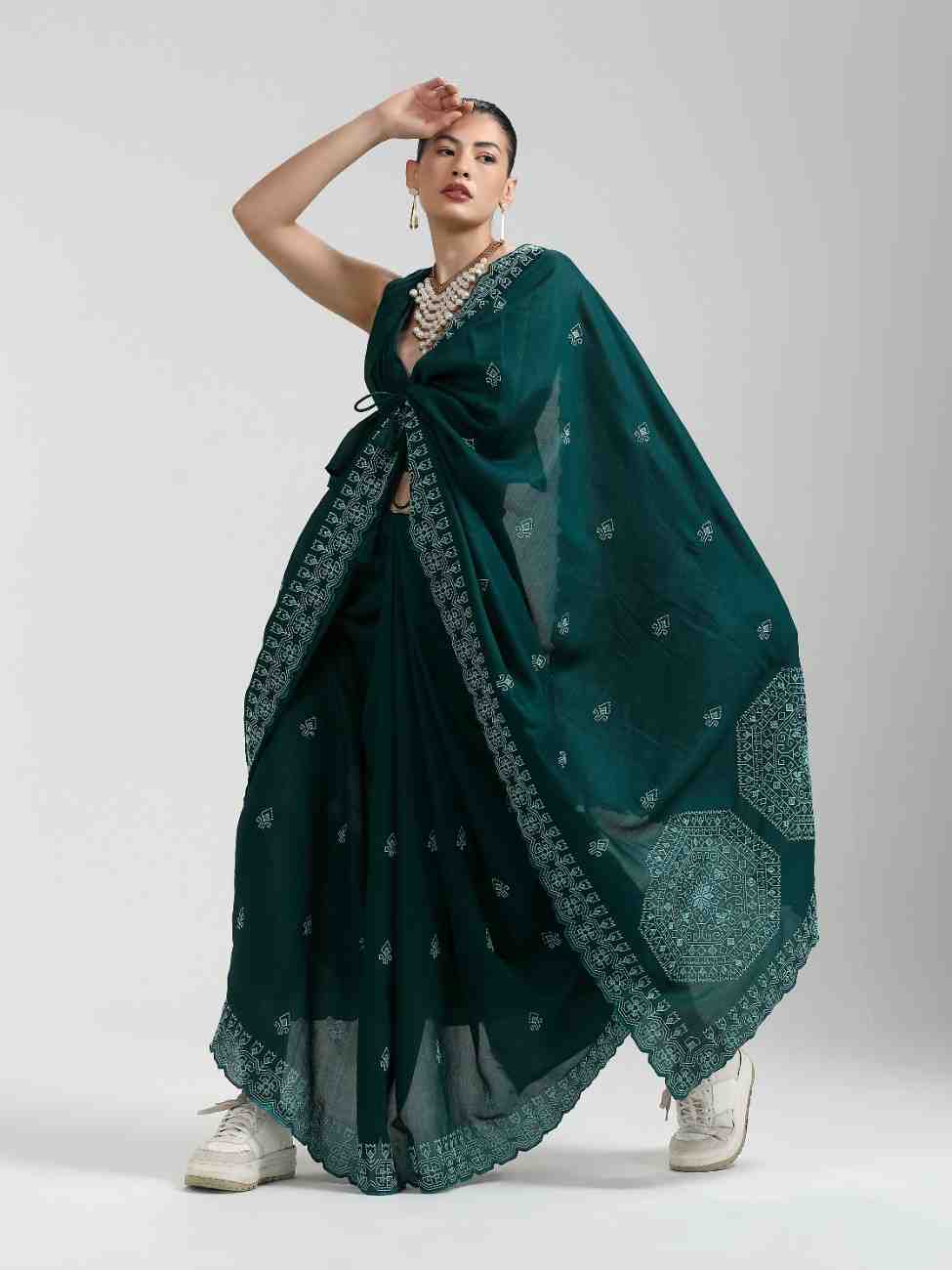 BOTTLE GREEN TITANIUM ART SILK KANTHA EMBROIDERY SAREE