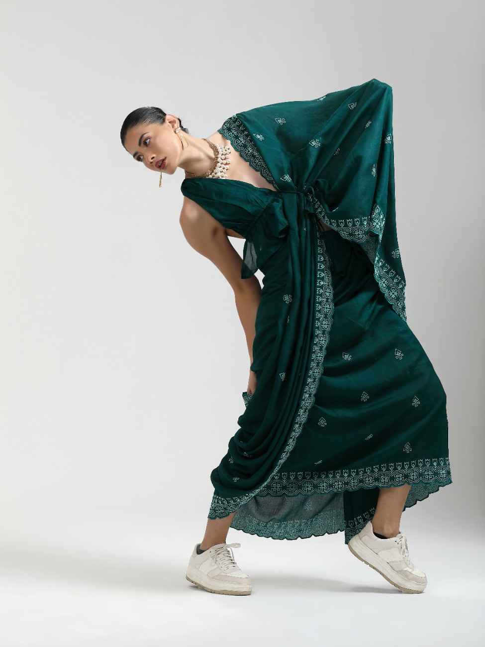 BOTTLE GREEN TITANIUM ART SILK KANTHA EMBROIDERY SAREE