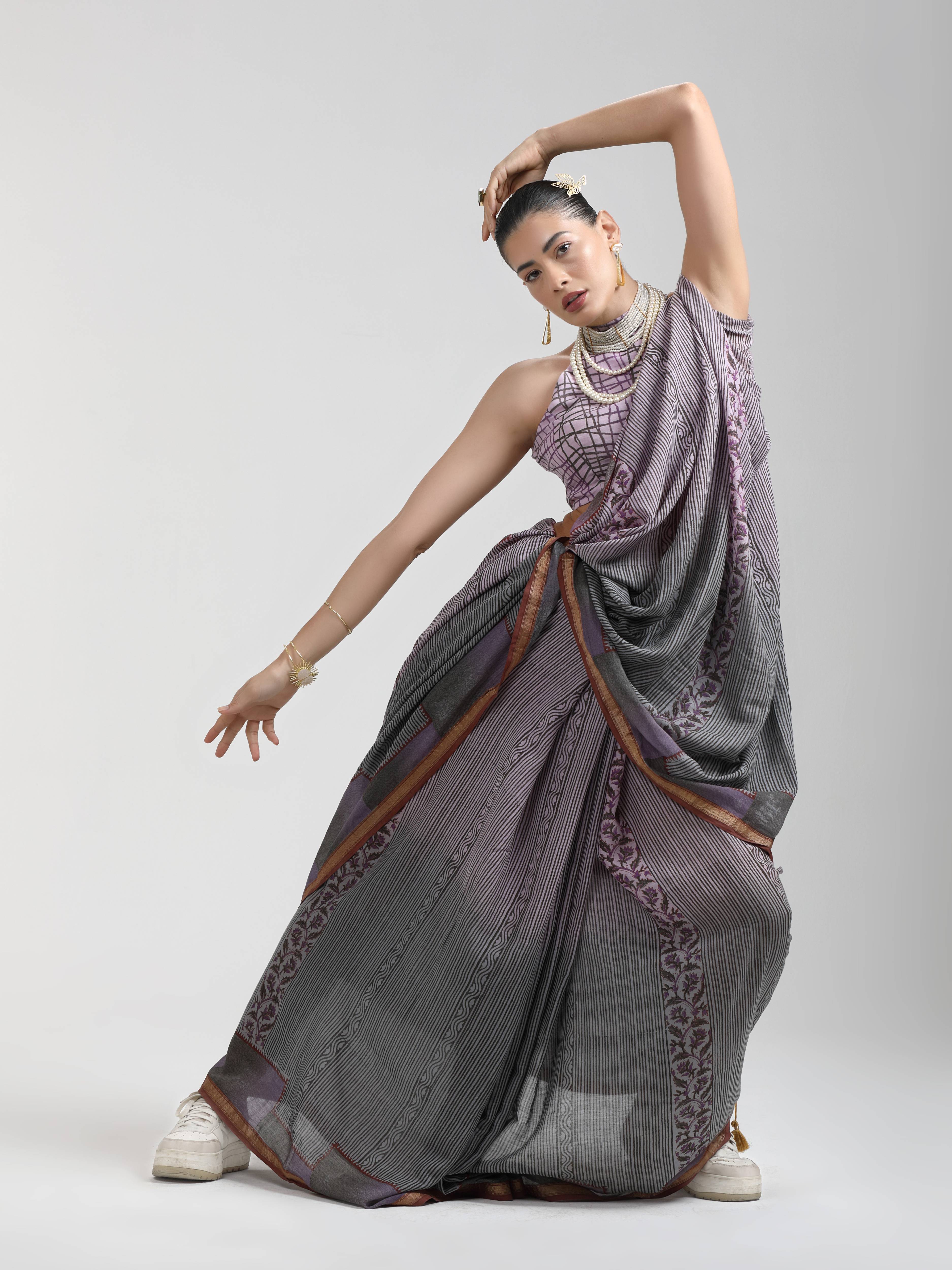 GRAY & MAROON VISCOSE MUL LIVA BLOCK PRINTED SAREE