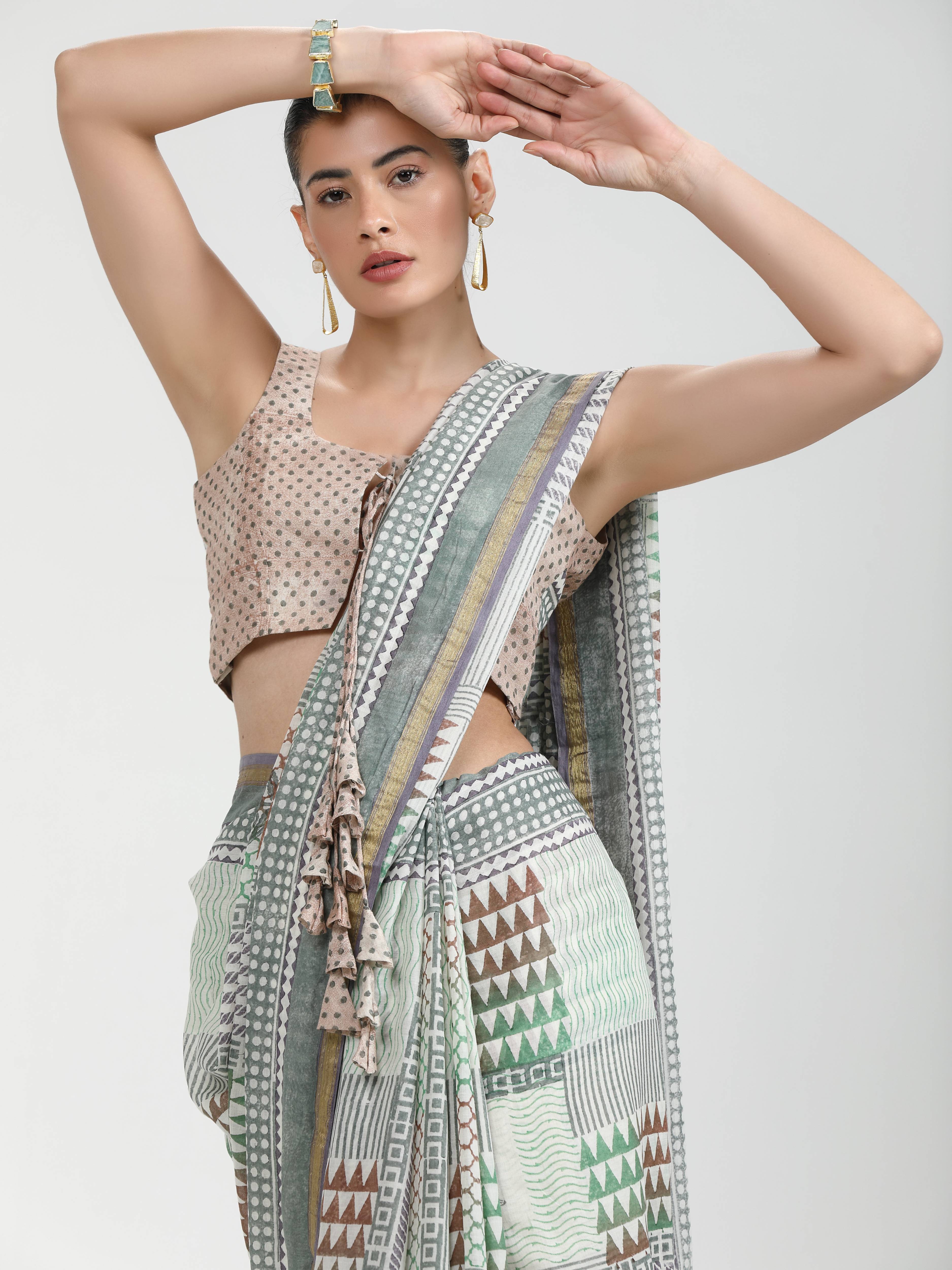 GRAY & WHITE VISCOSE MUL LIVA BLOCK PRINTED SAREE
