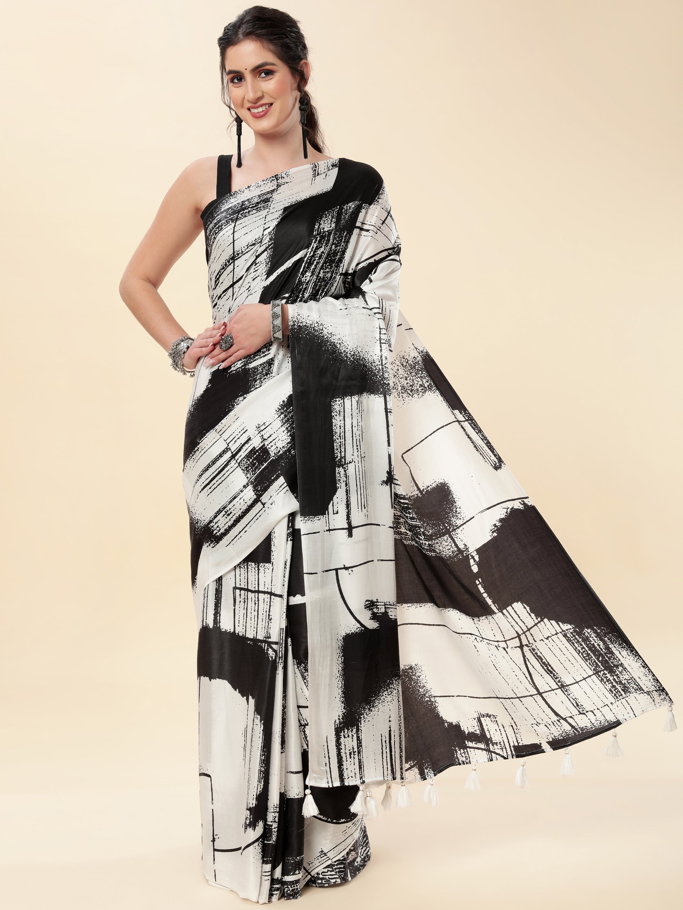 BLACK & WHITE MONOCHROME ABSTRACT PRINT SAREE