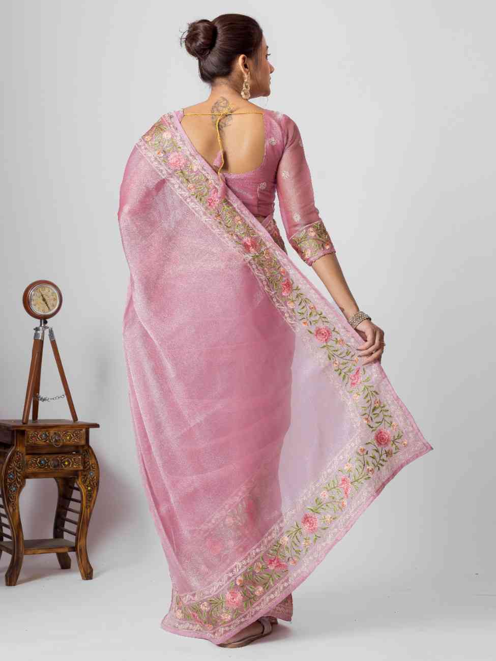 LIGHT PINK ORGANZA ROSE PRINTED EMBROIDERY SAREE