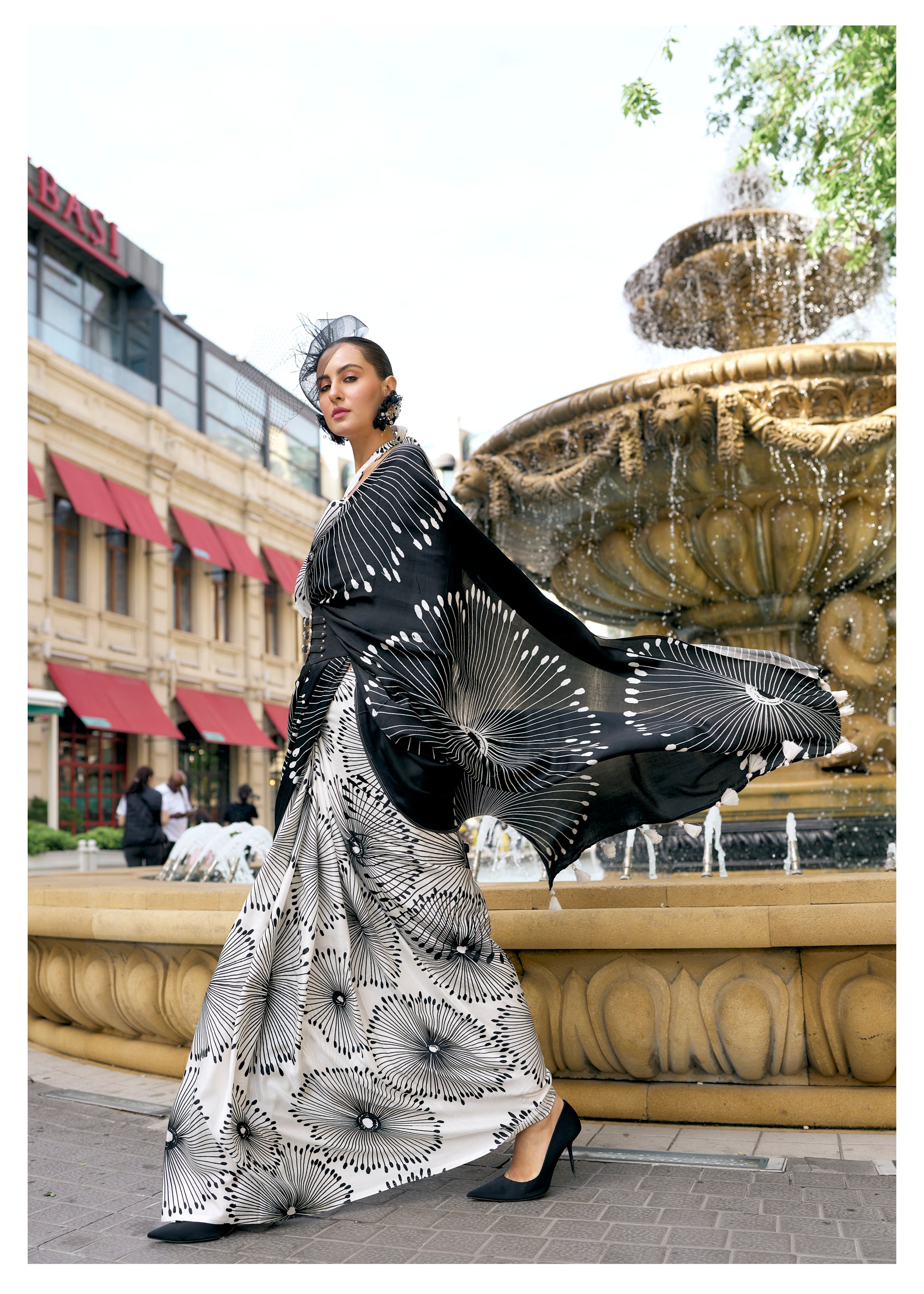 BLACK & WHITE MONOCHROME FLORAL PRINT LIVA SATIN SAREE