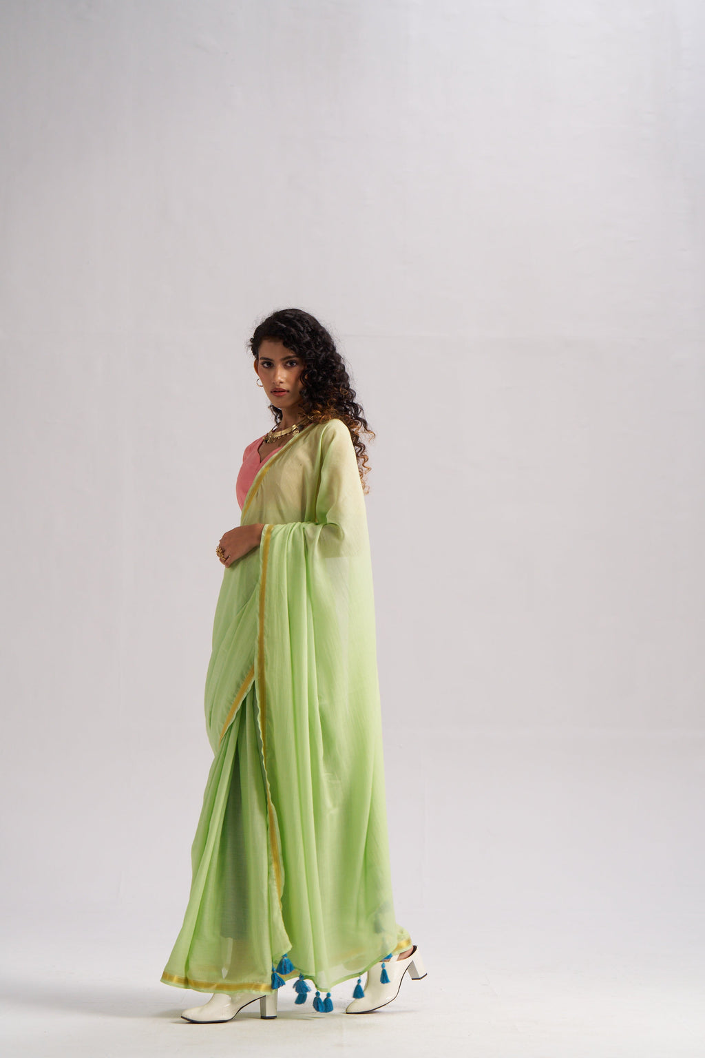 LIGHT GREEN VISCOSE MUL LIVA SOLID SAREE
