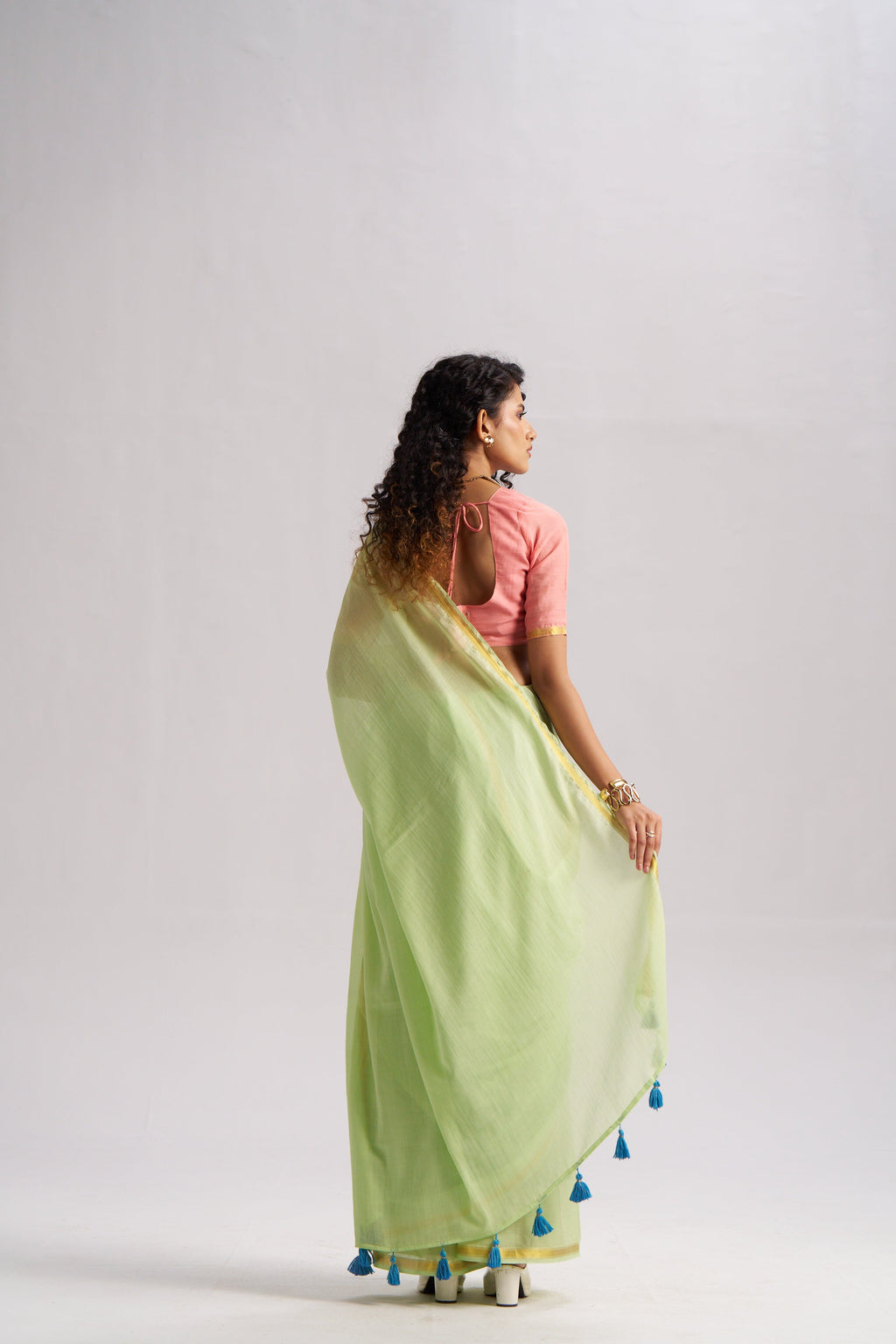 LIGHT GREEN VISCOSE MUL LIVA SOLID SAREE