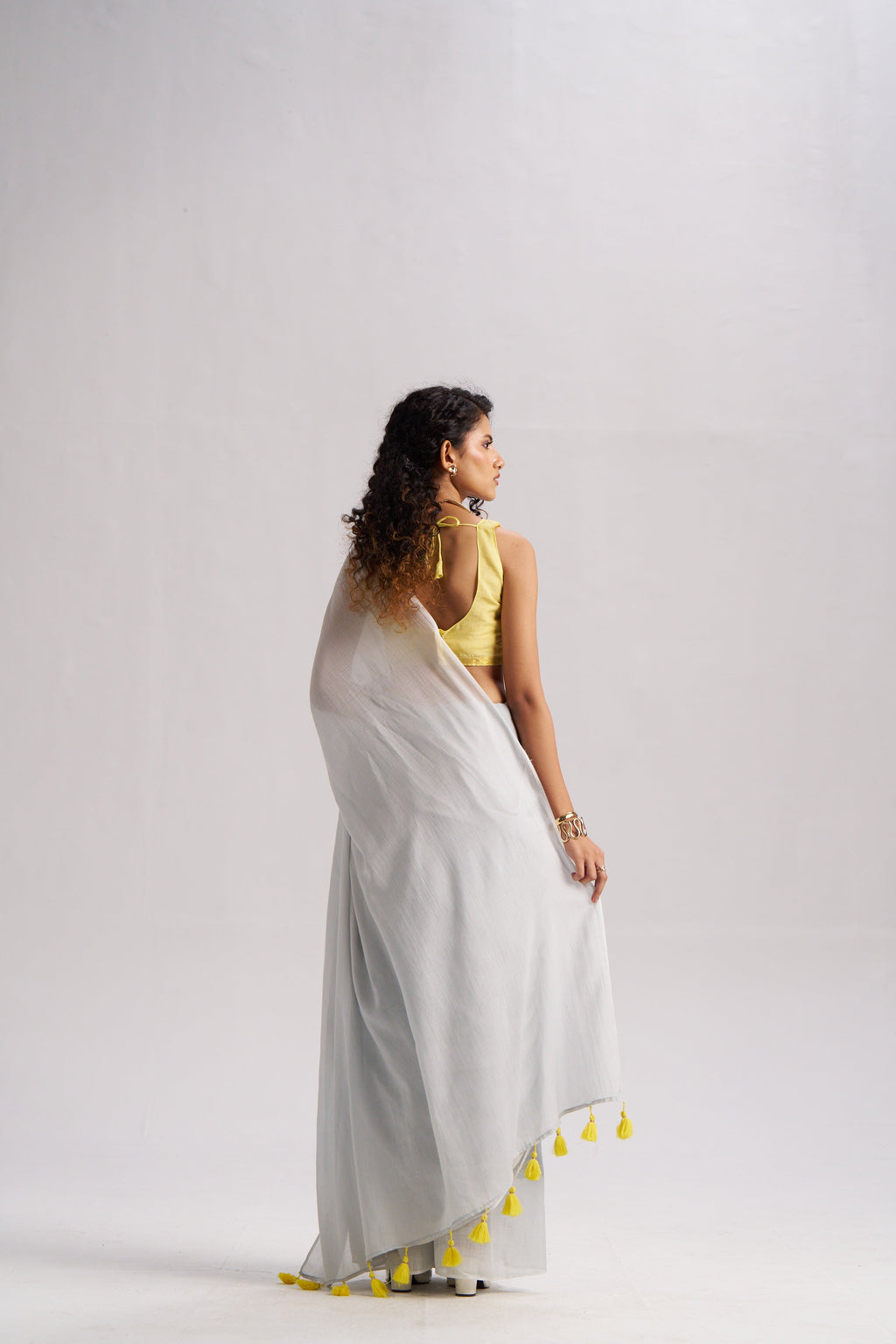 LIGHT GRAY VISCOSE MUL LIVA SOLID SAREE