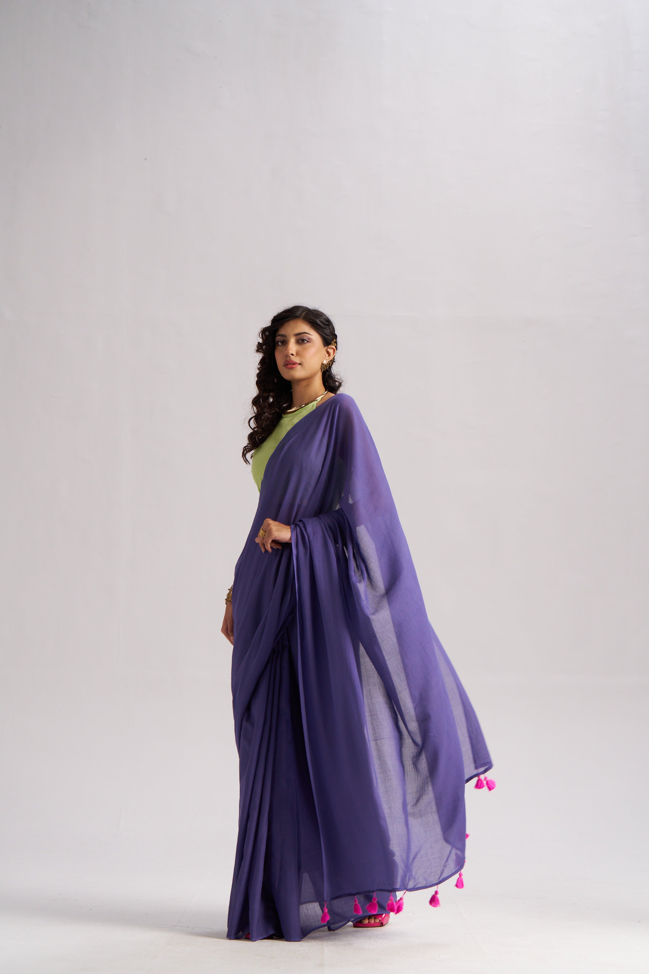 PURPLE SHADE VISCOSE MUL LIVA SOLID SAREE