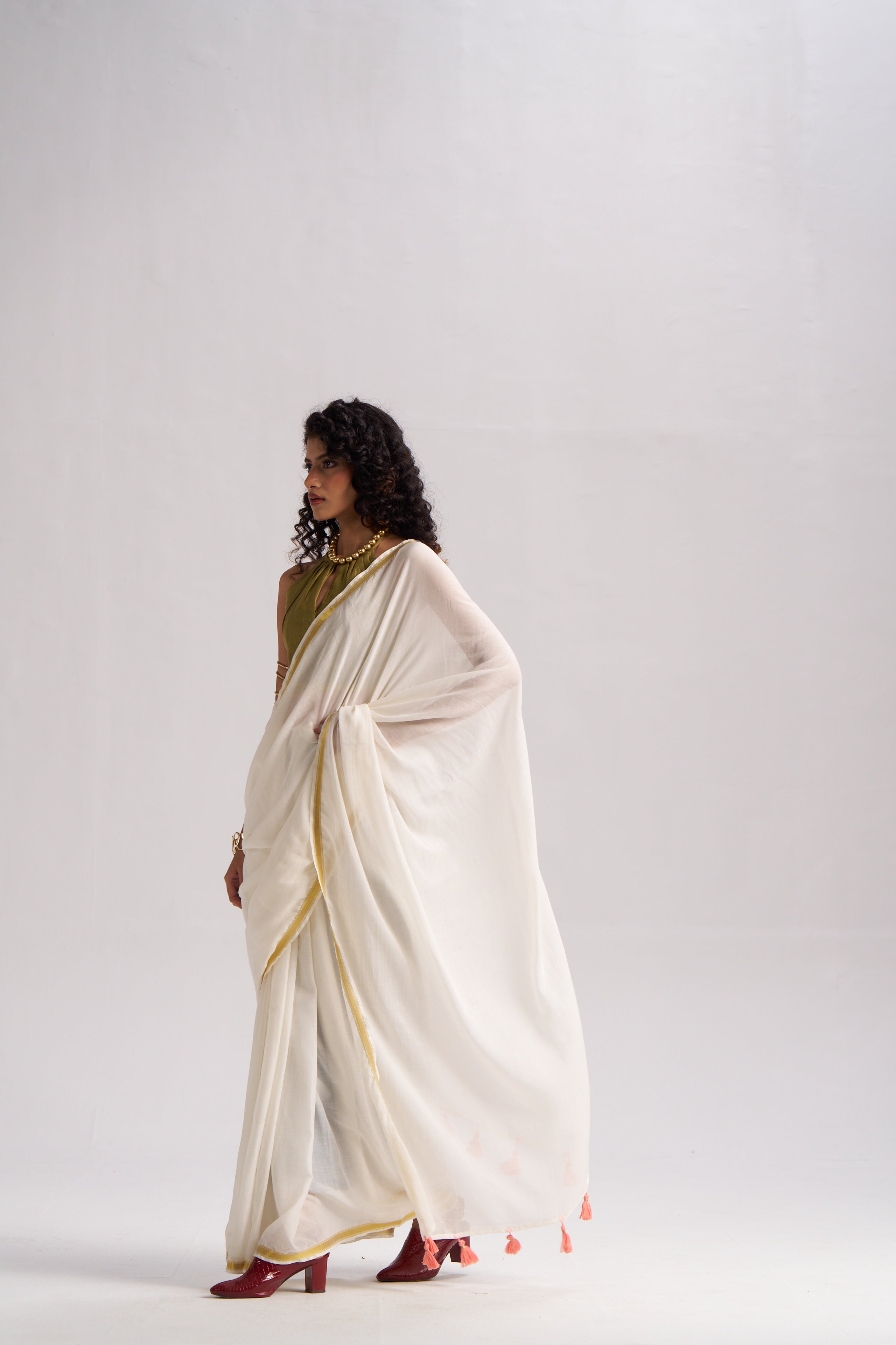 OFF WHITE VISCOSE MUL LIVA SOLID SAREE