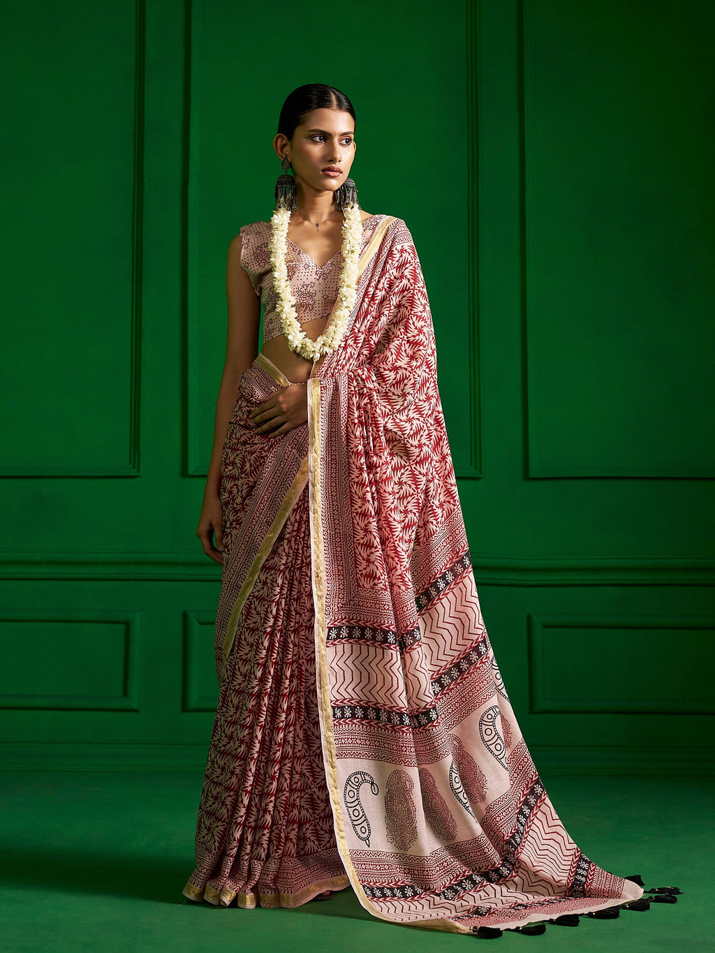 BLACK & RED VISCOSE MUL SCARLET SHADOW BAGH PRINT SAREE