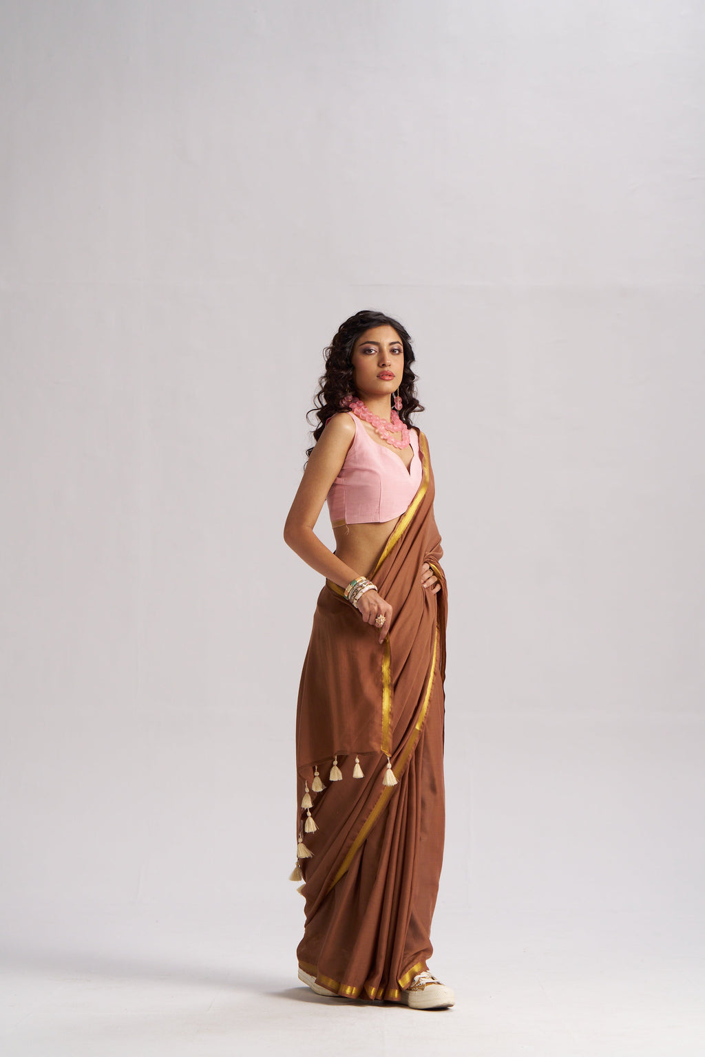 BLODNE ROAST COFFEE SHADE VISCOSE MUL LIVA SOLID SAREE