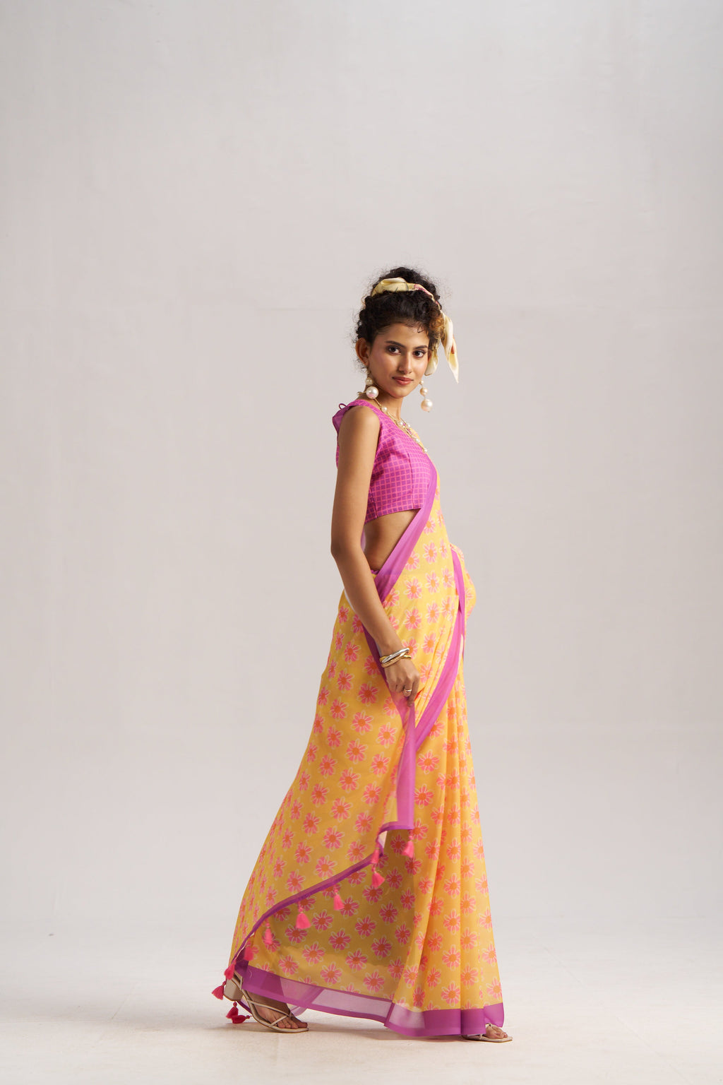 RETRO STYLE DIGITAL PRINTED LAVENDER & YELLOW GEORGETTE SAREE