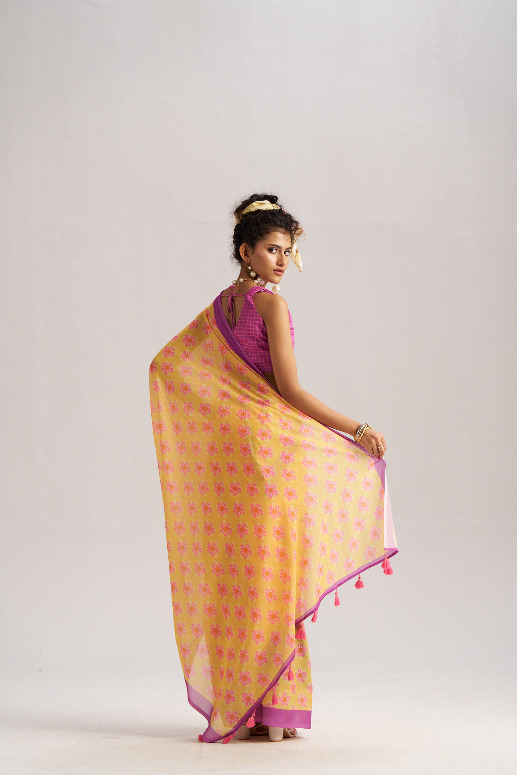 RETRO STYLE DIGITAL PRINTED LAVENDER & YELLOW GEORGETTE SAREE