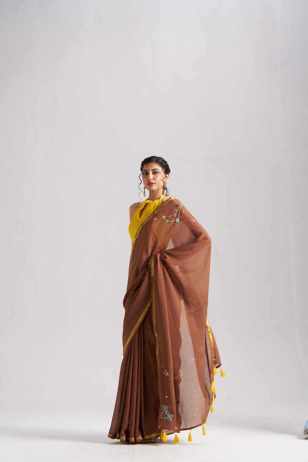BROWN VISCOSE MUL CAPRICORN CELESTIAL THREAD WORK SAREES
