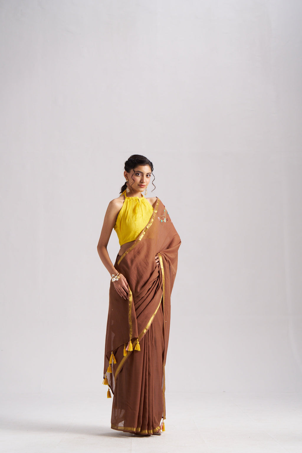 BROWN VISCOSE MUL CAPRICORN CELESTIAL THREAD WORK SAREES