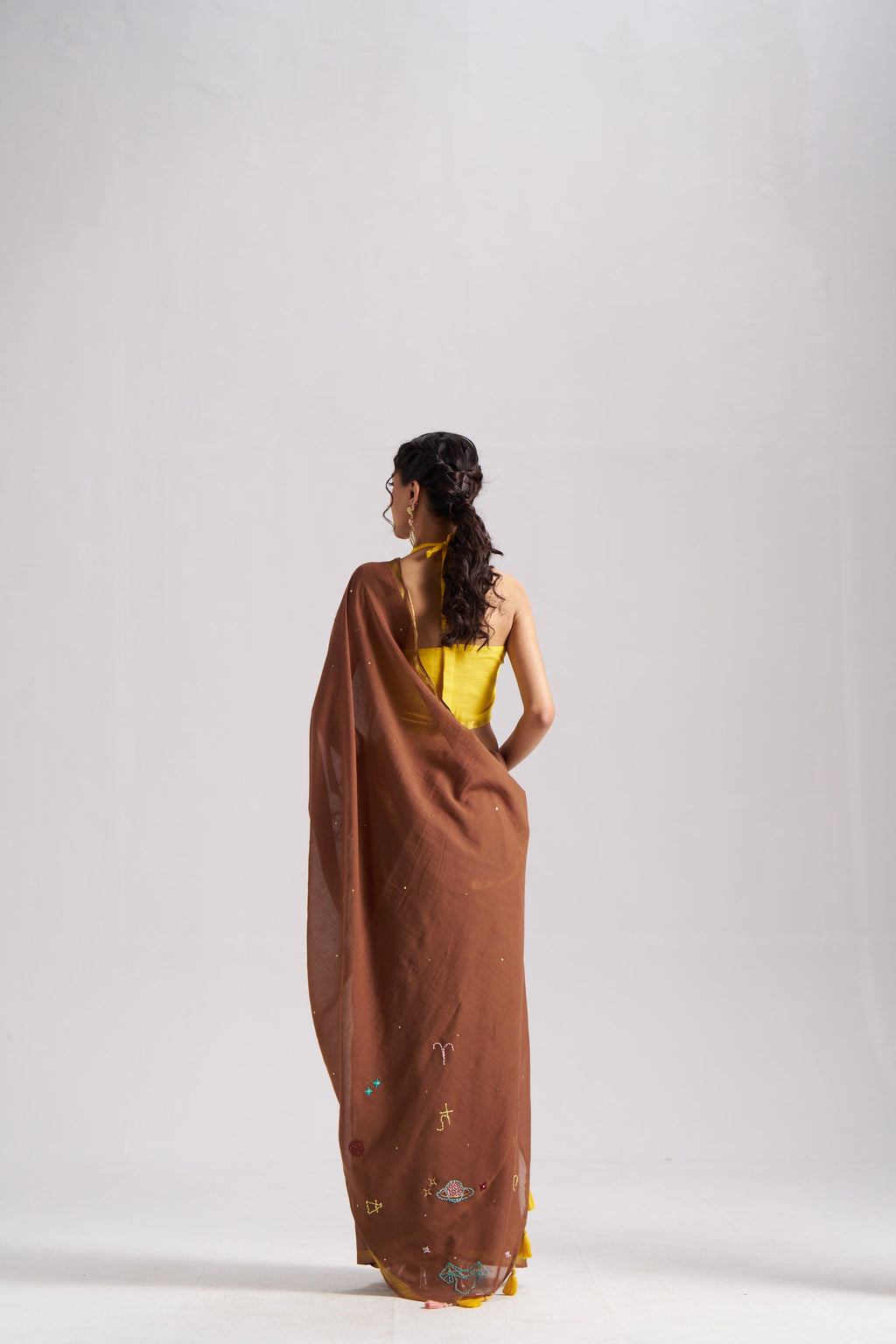 BROWN VISCOSE MUL CAPRICORN CELESTIAL THREAD WORK SAREES