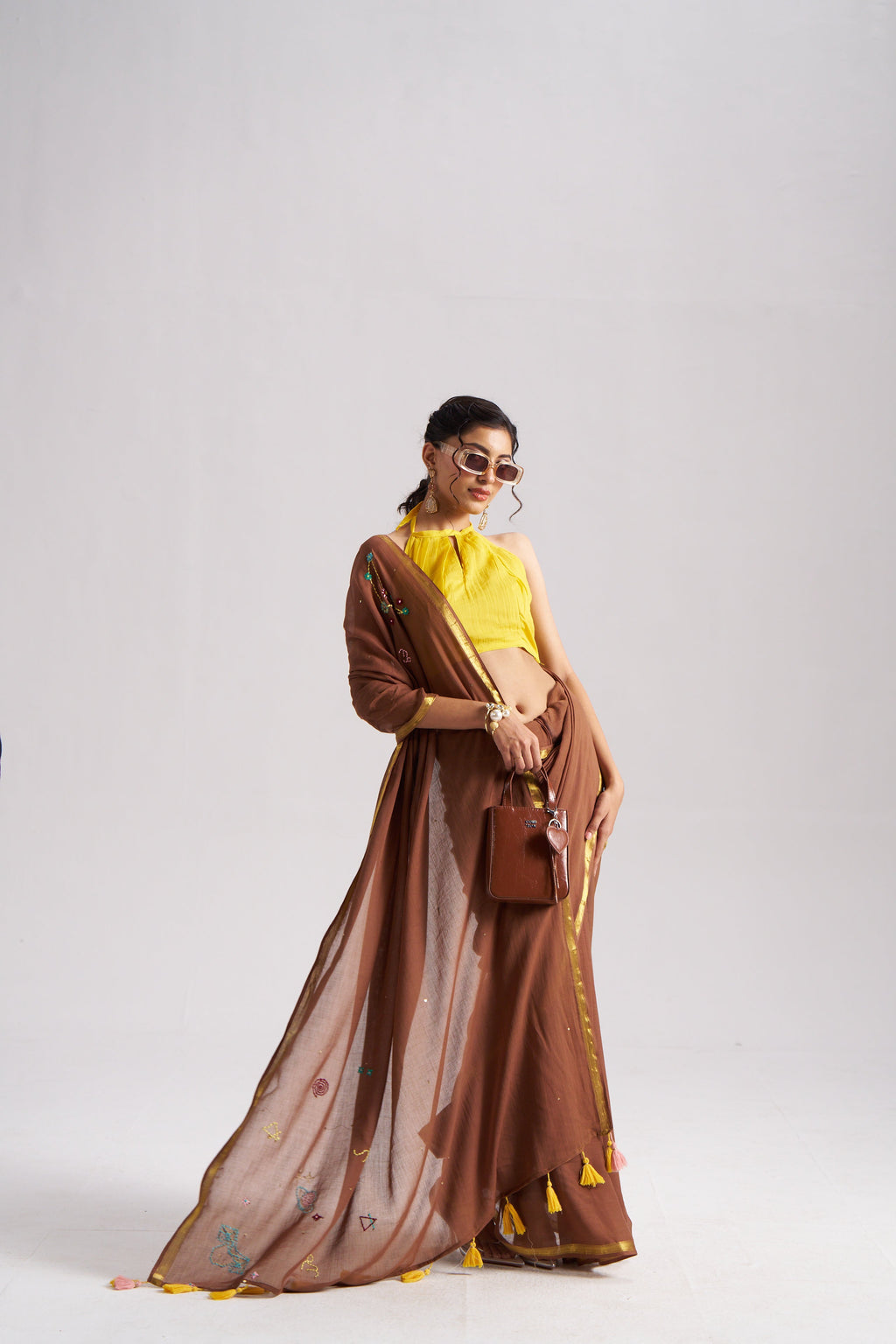 BROWN VISCOSE MUL CAPRICORN CELESTIAL THREAD WORK SAREES