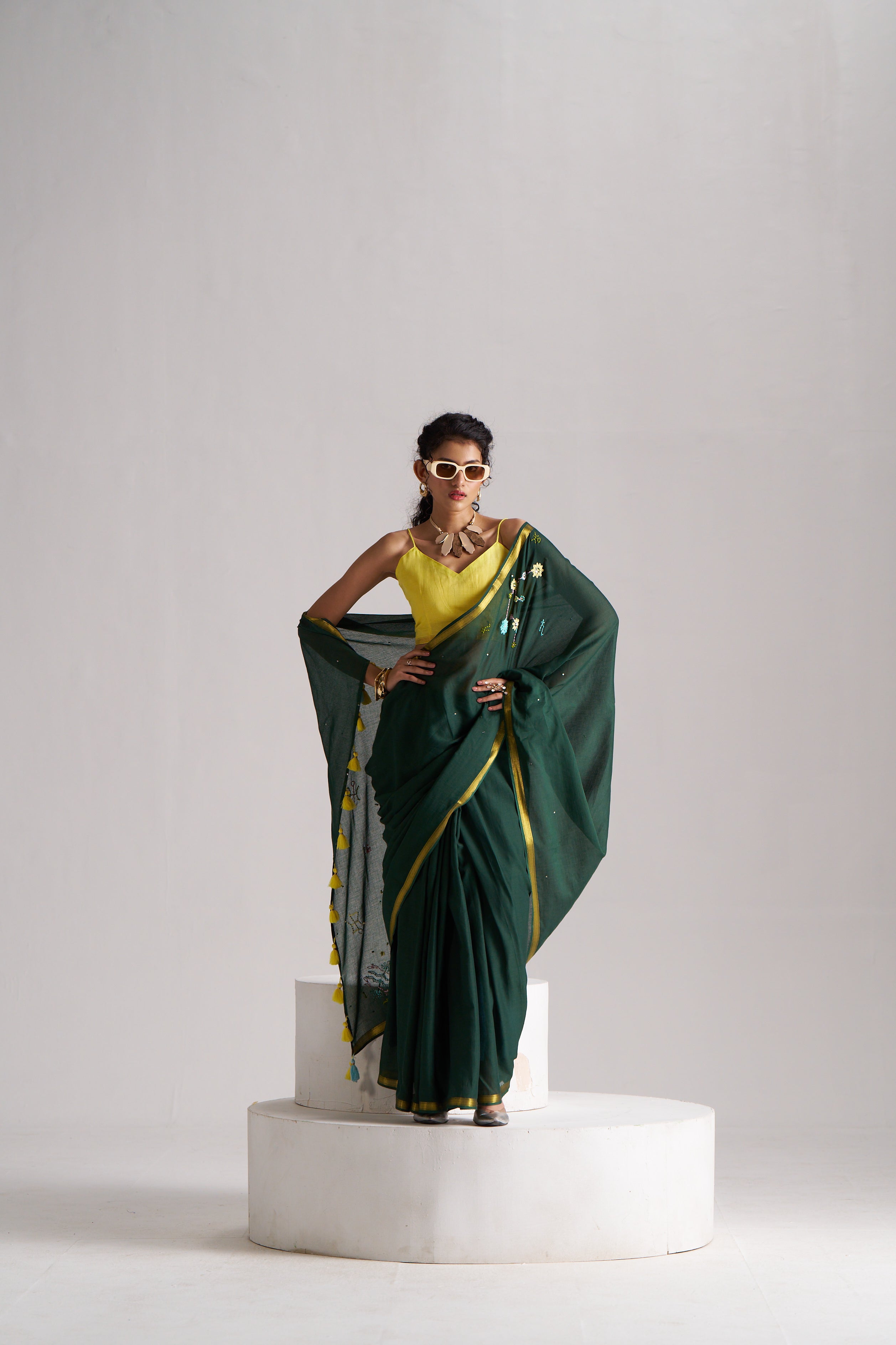 DARK GREEN VISCOSE MUL THREAD WORK SAREES