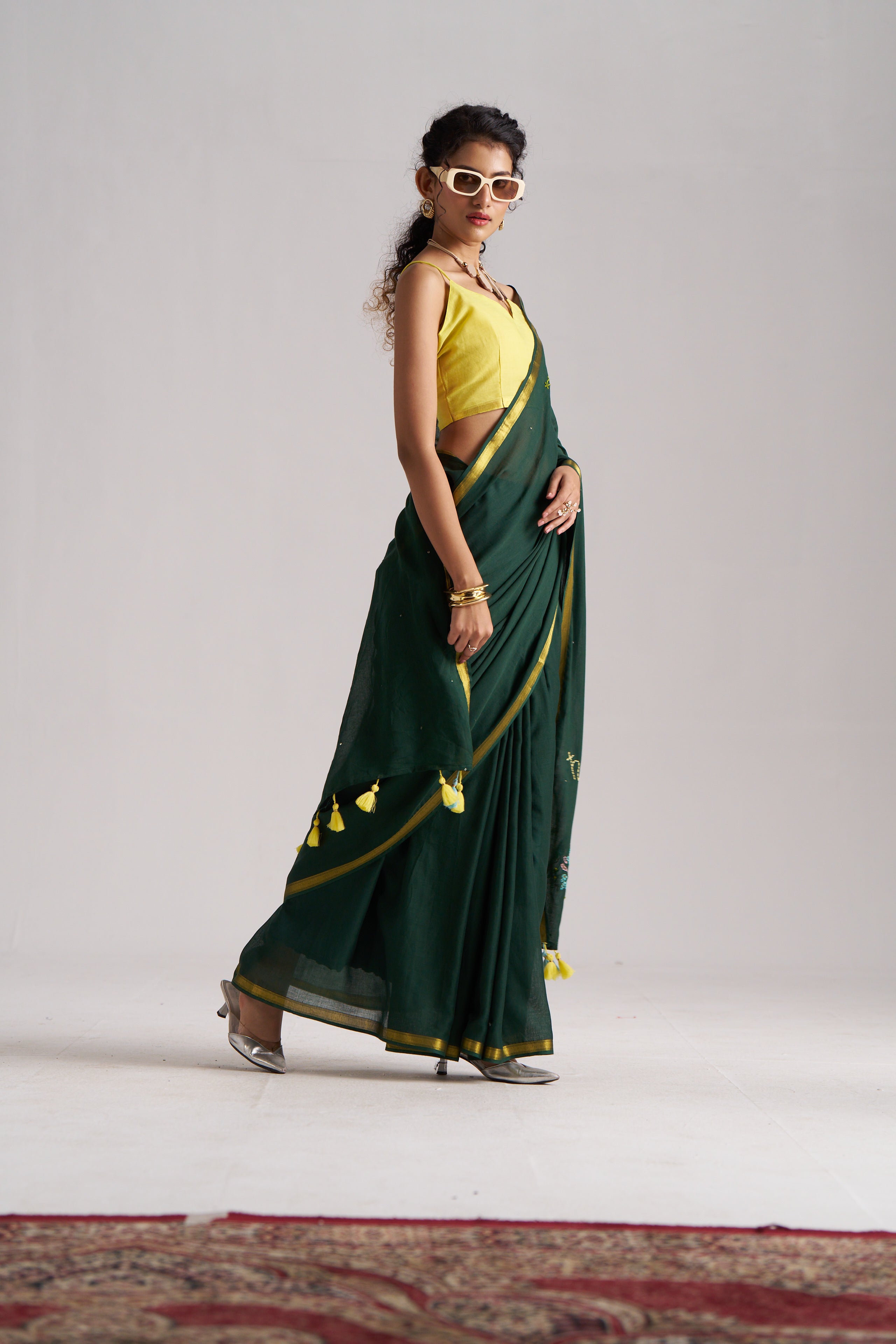 DARK GREEN VISCOSE MUL THREAD WORK SAREES