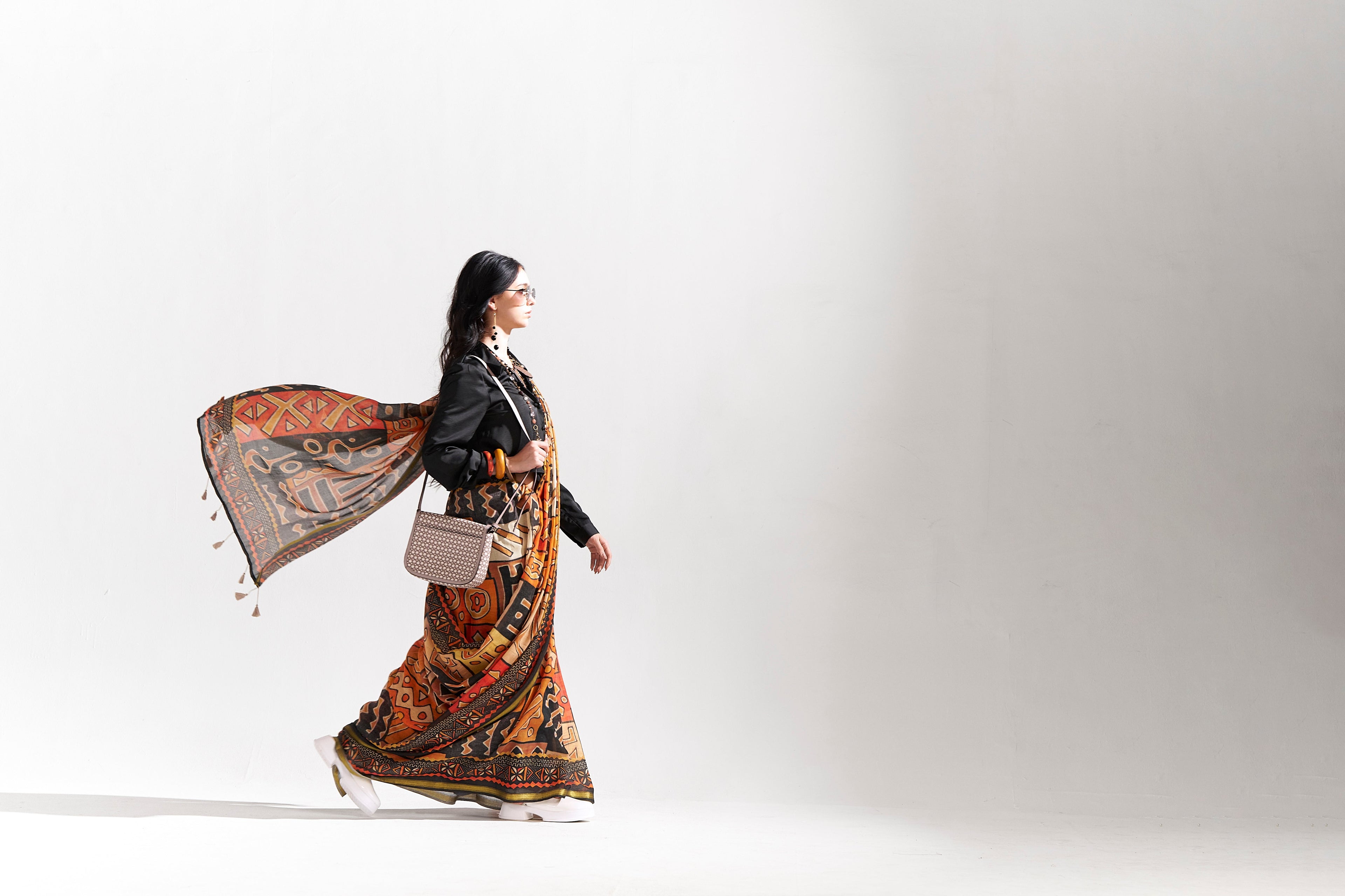 BLACK & ORANGE VISCOSE MUL LIVA DIGITAL PRINTED SAREE