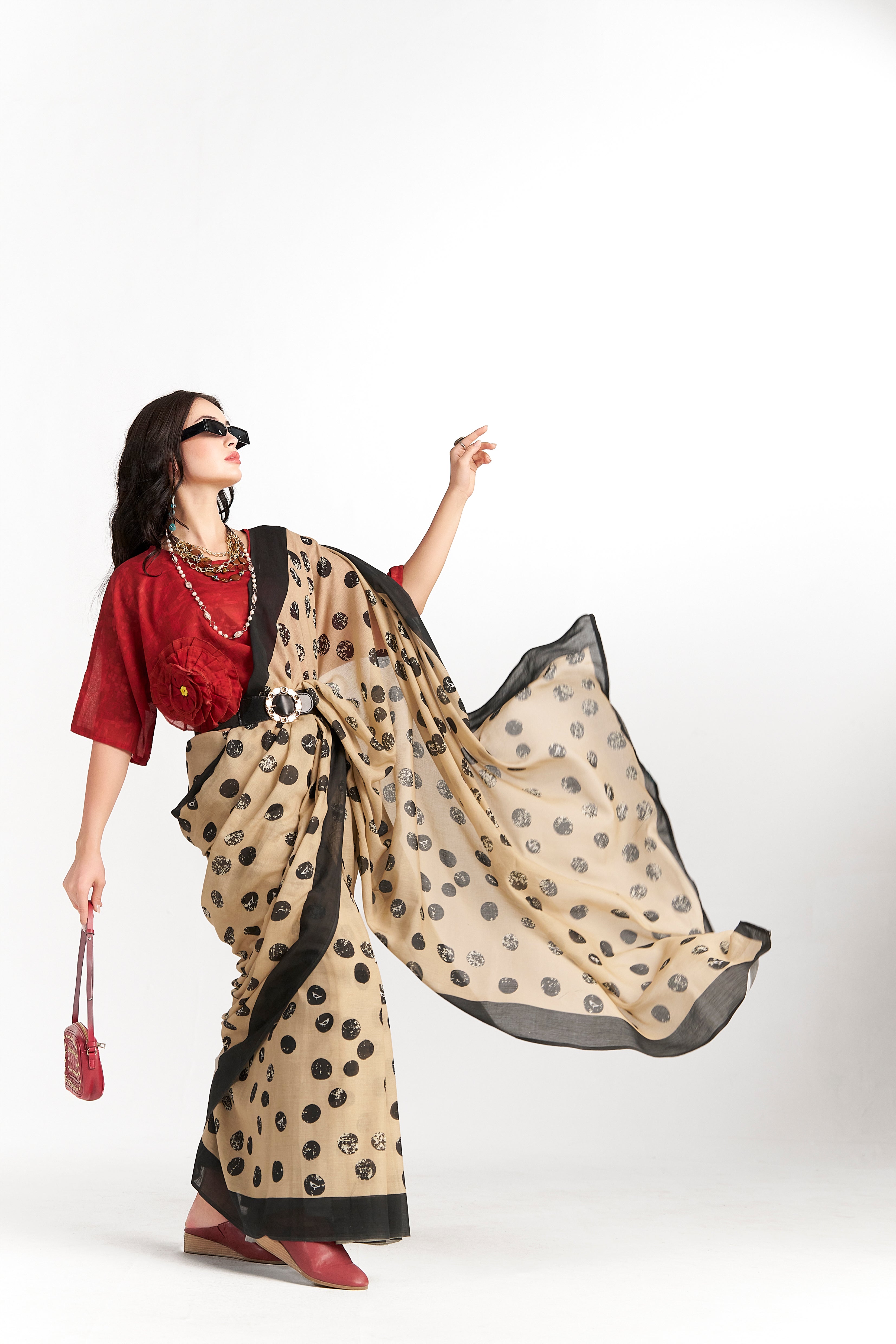 CHIKOO BROWN VISCOSE MUL LIVA DIGITAL PRINTED SAREE