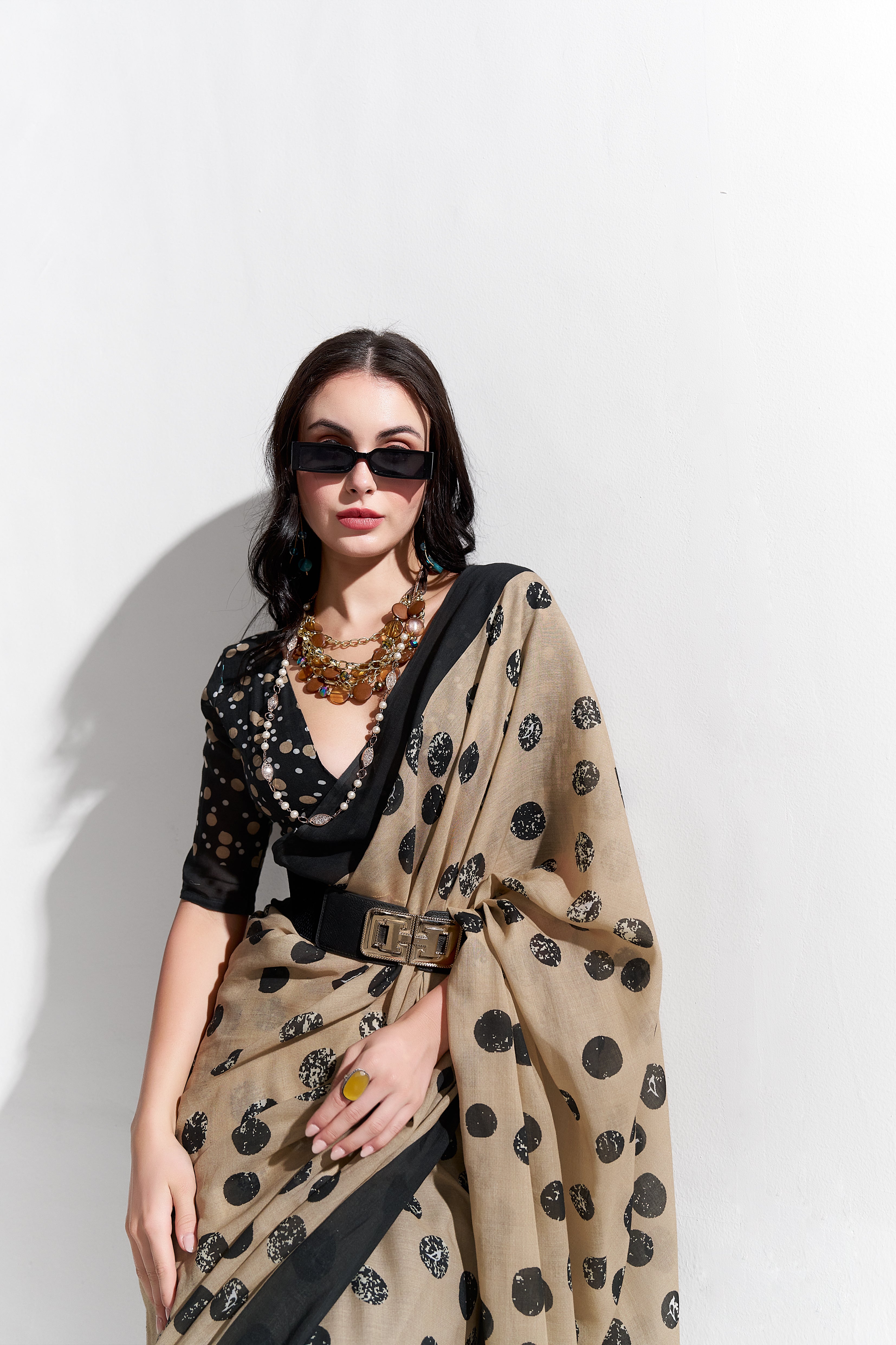 CHIKOO BROWN VISCOSE MUL LIVA DIGITAL PRINTED SAREE