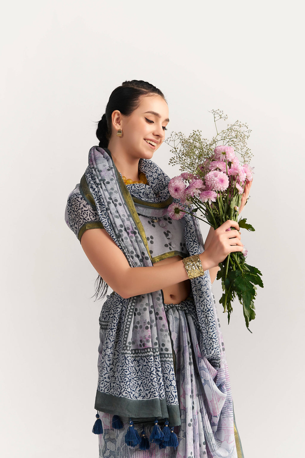 BLACK & GRAY SHADE VISCOSE MUL BLOCK PRINTED SAREE