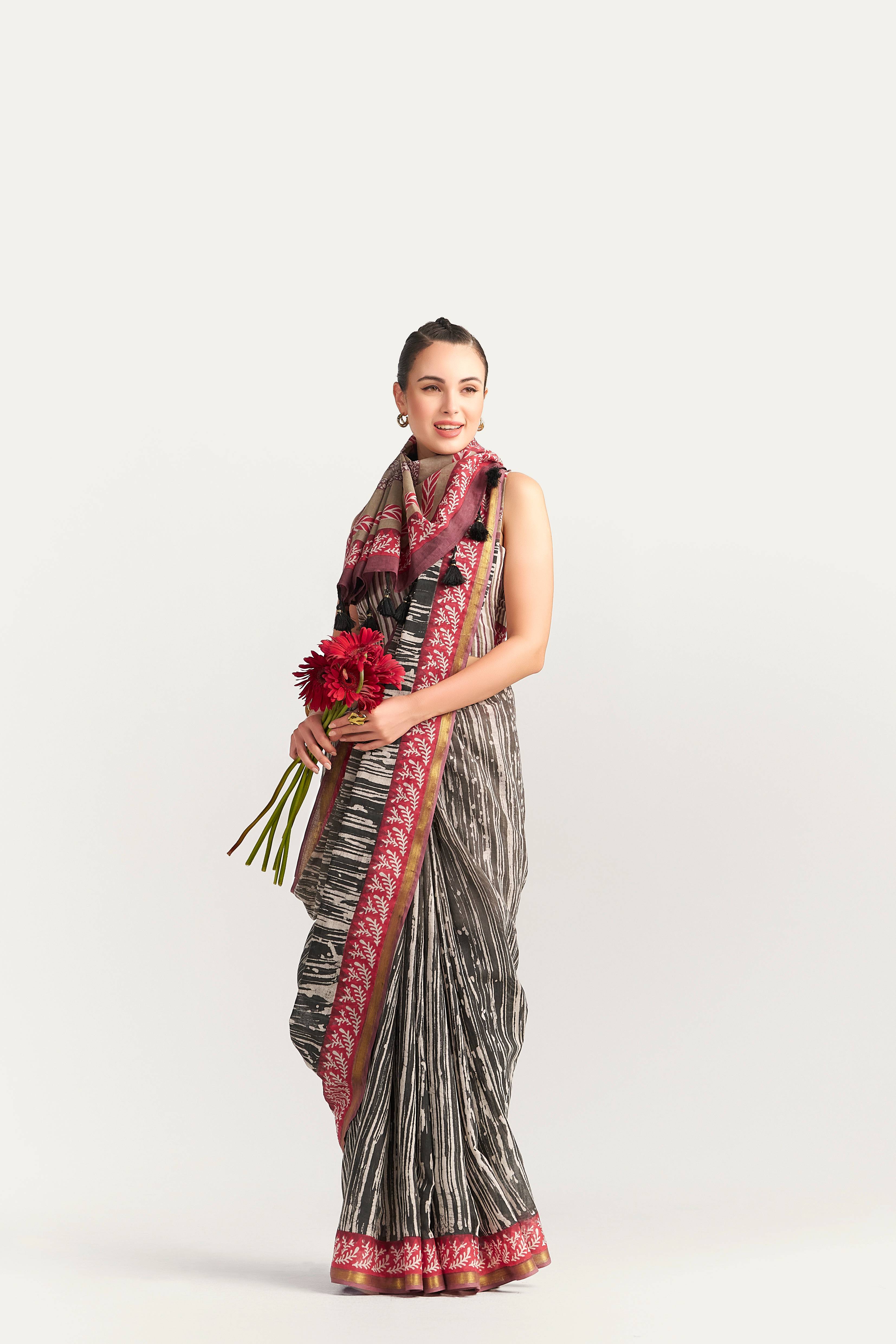 BLACK & RED SHADE VISCOSE MUL BLOCK PRINTED SAREE